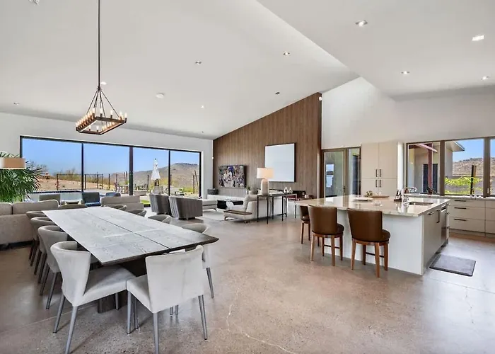 Holiday home Paradise Canyon-private Event Venue-estate 1&3