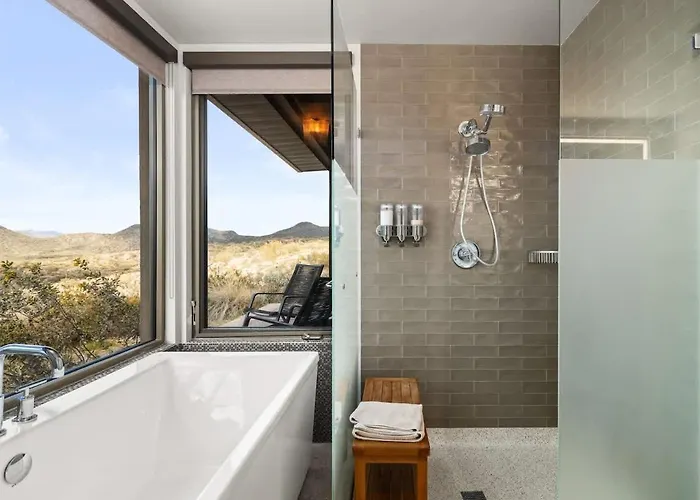 Holiday home Paradise Canyon-private Event Venue-estate 1&3 *
